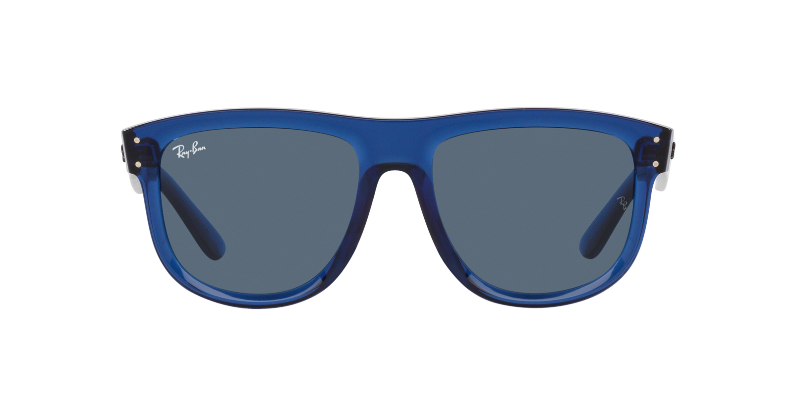 Das Bild zeigt die Sonnenbrille RBR0501S 67083A von der  Marke Ray Ban in dunkelblau transparent