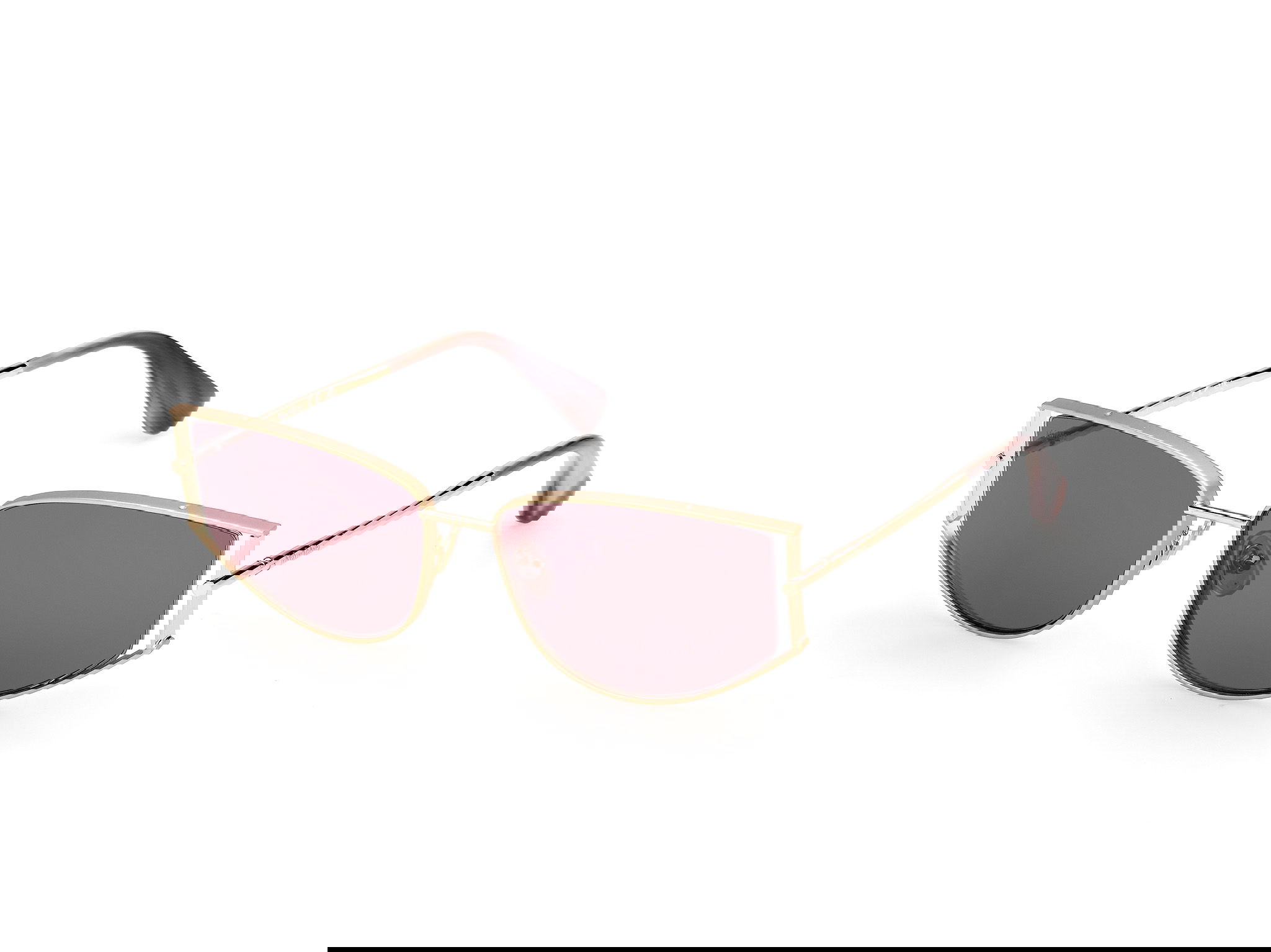 Das Bild zeigt die Sonnenbrille MM0141 von der Marke Max Mara in Gold.