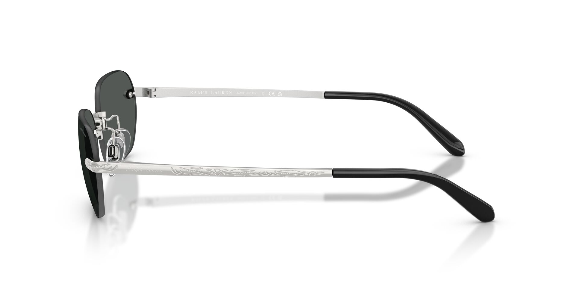Das Bild zeigt die Bügel der Ralph Sonnenbrille RL7089 900187.