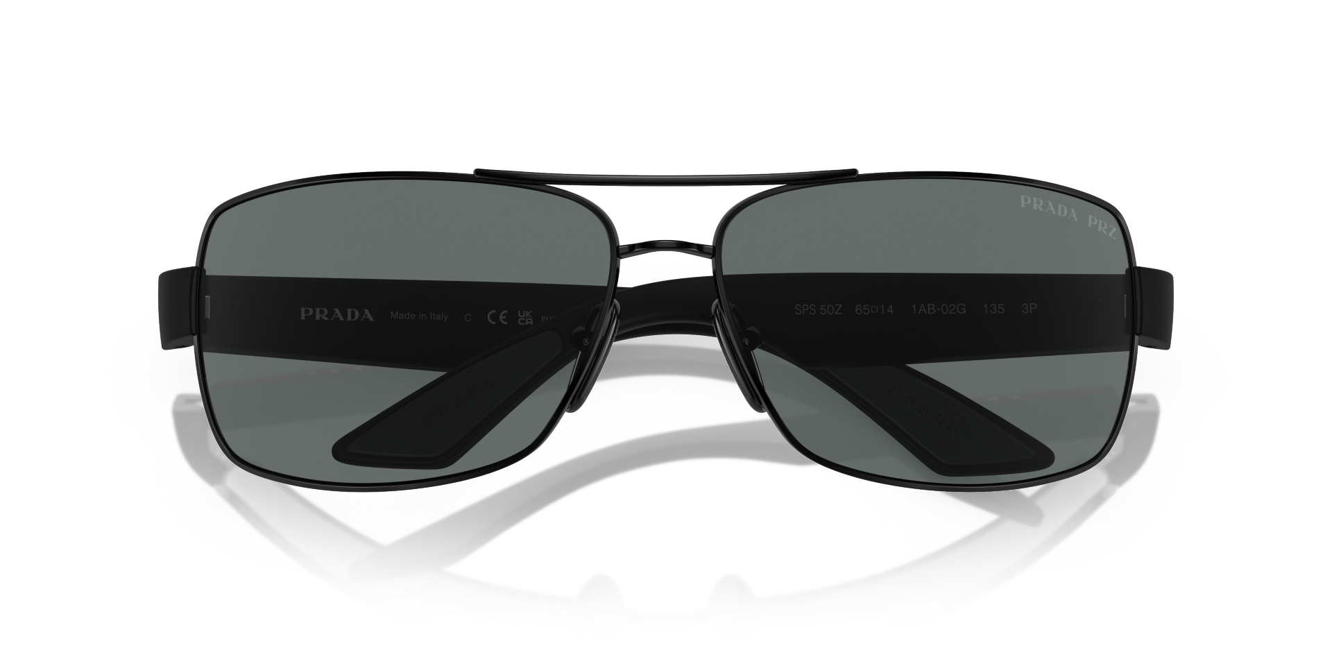 Auf diesem Bild sehen Sie die Sonnenbrille 0PS 01ZS von Prada in der Farbe Schwarz.