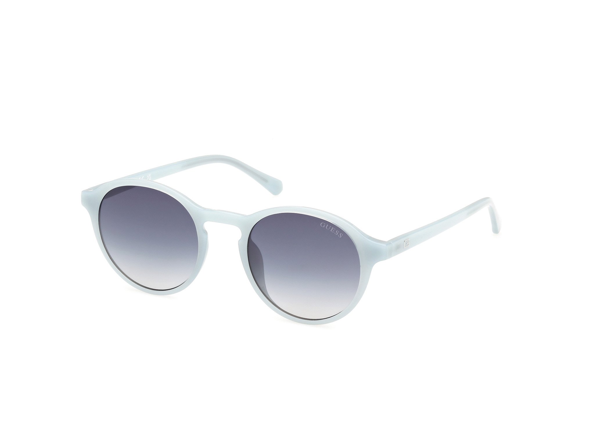 Das Bild zeigt die Sonnenbrille GU00062 84W von der Marke Guess in Hellblau.