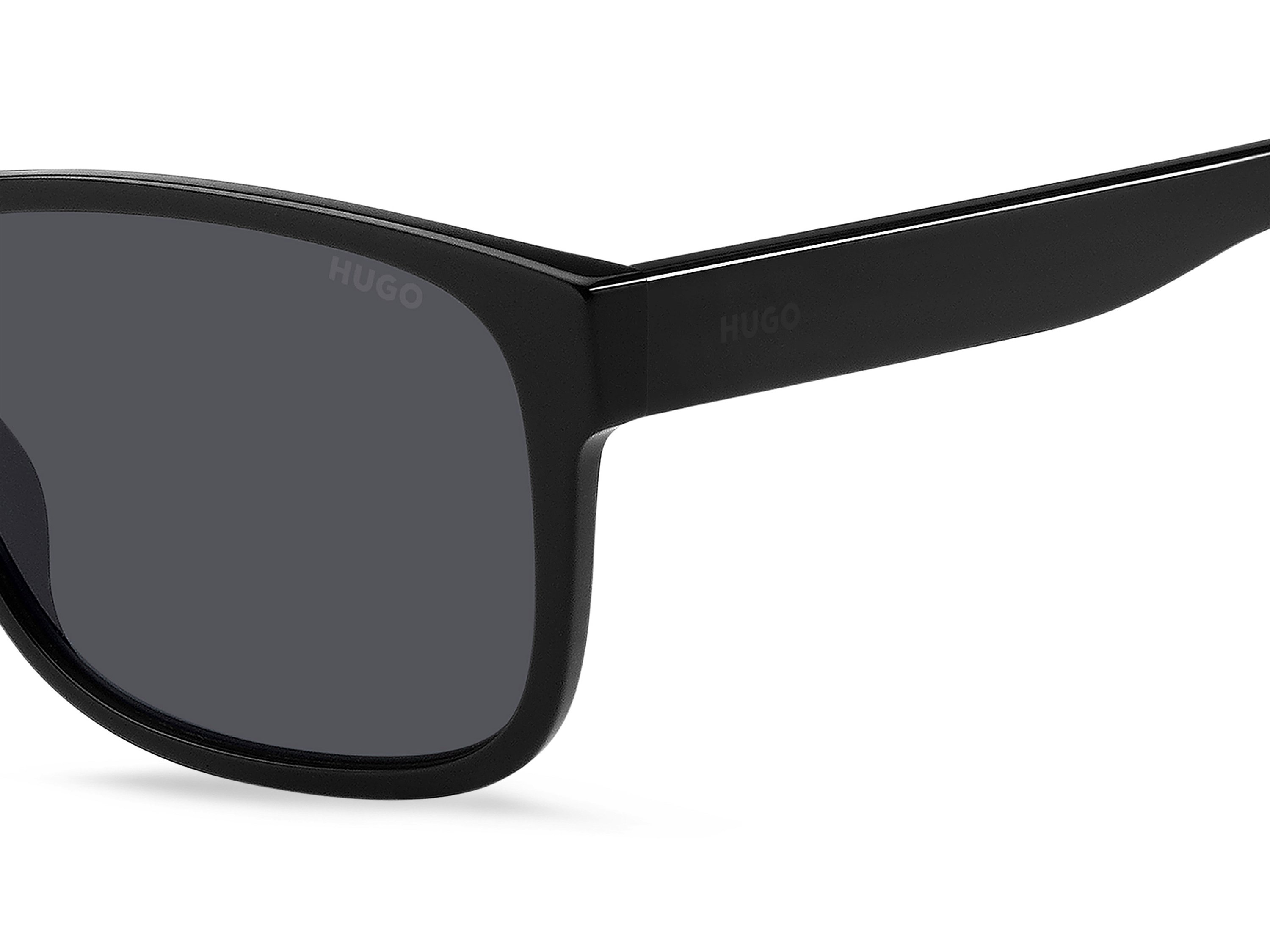 Das Bild zeigt die Sonnenbrille HG1260/S 807 von der Marke Hugo in schwarz.
